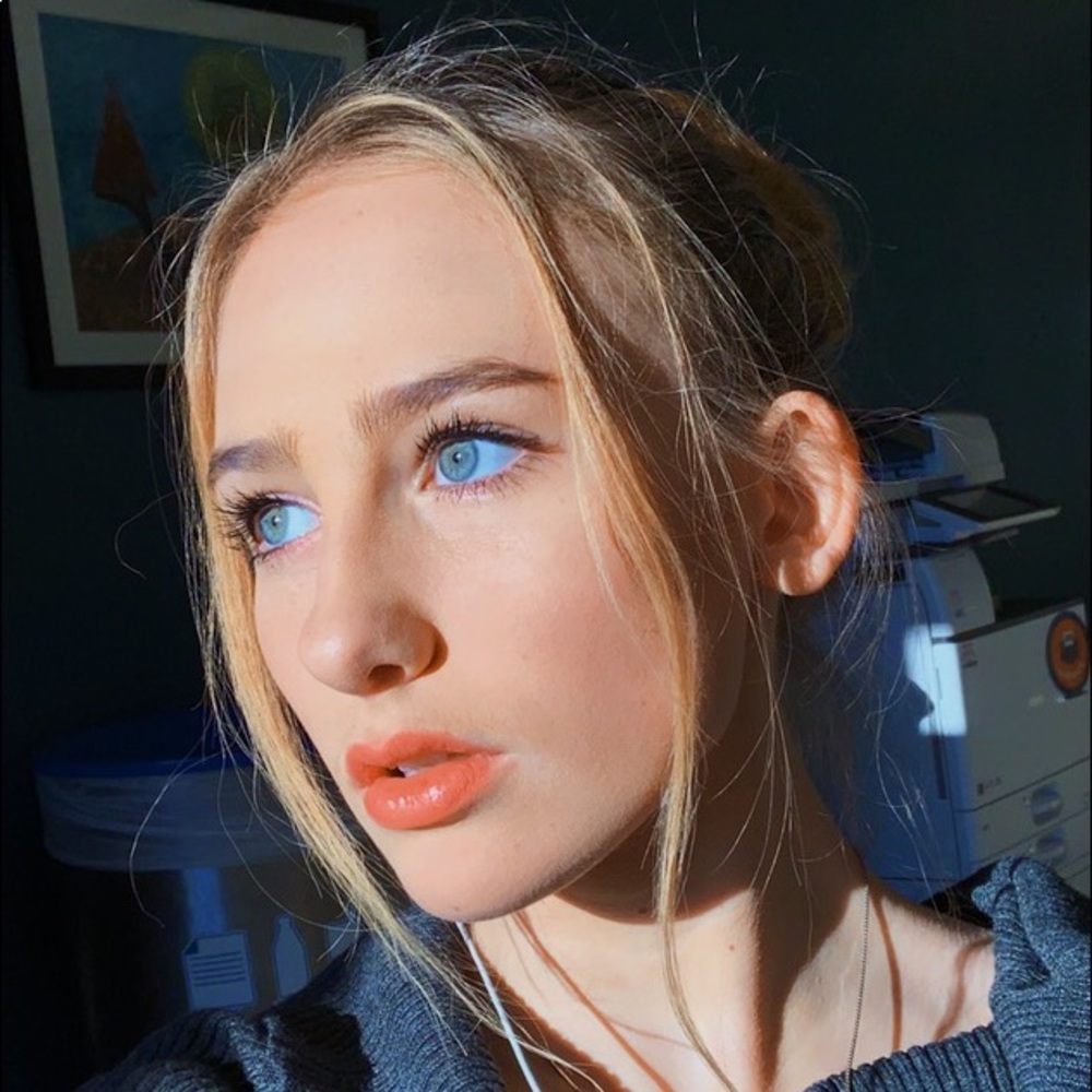 Meet your Posher, Dara